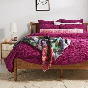 Anthropologie Bajada queen quilt and 2 standard shams EUC